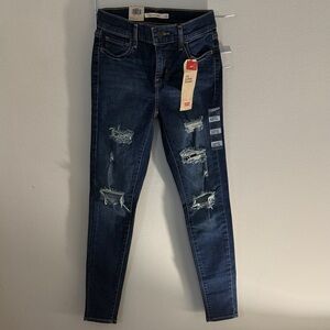 Levi's Women's Dark Denim Ripped Skinny Jeans “New with Tags”
